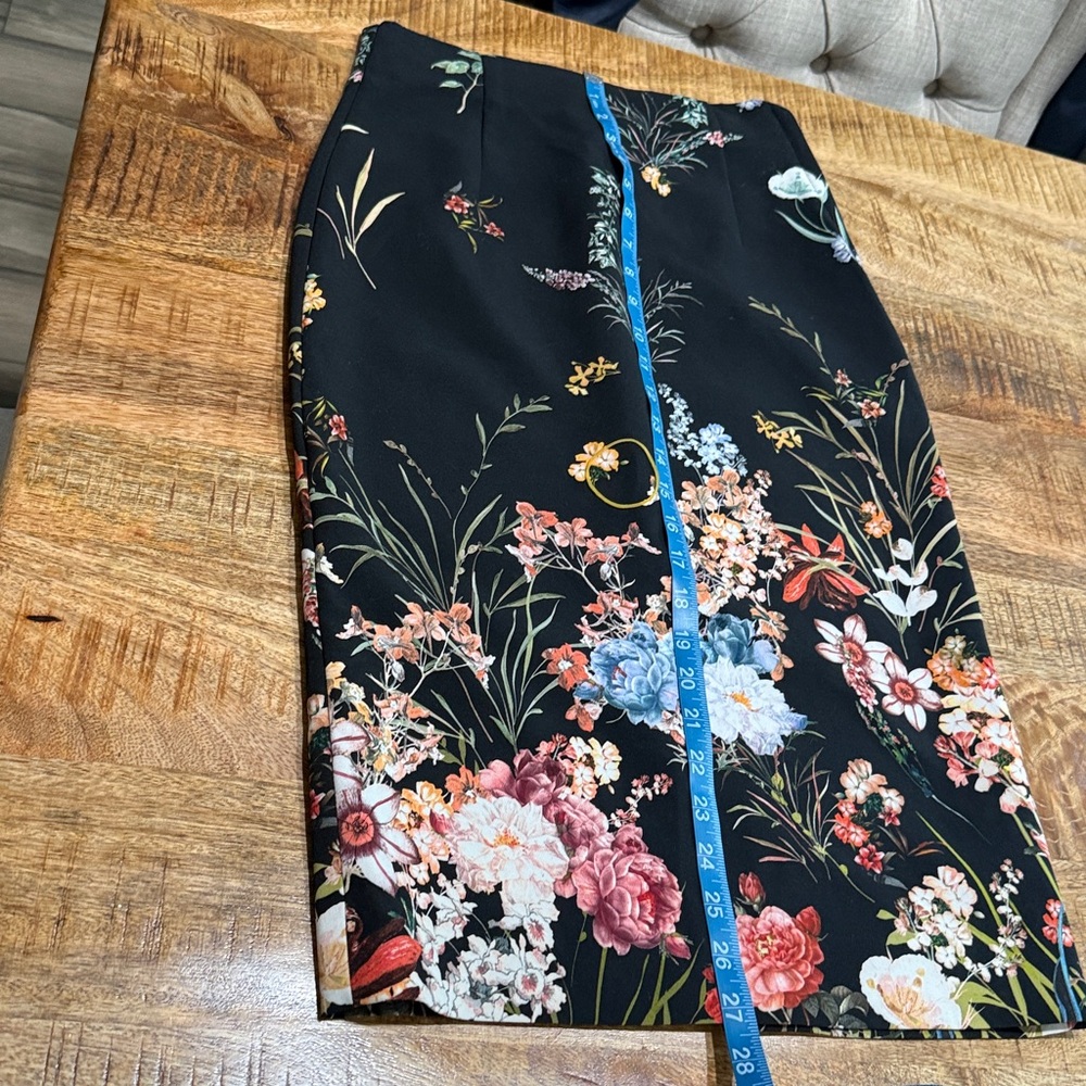 Zara Woman Black Floral Pencil Skirt - Picture 7 of 10